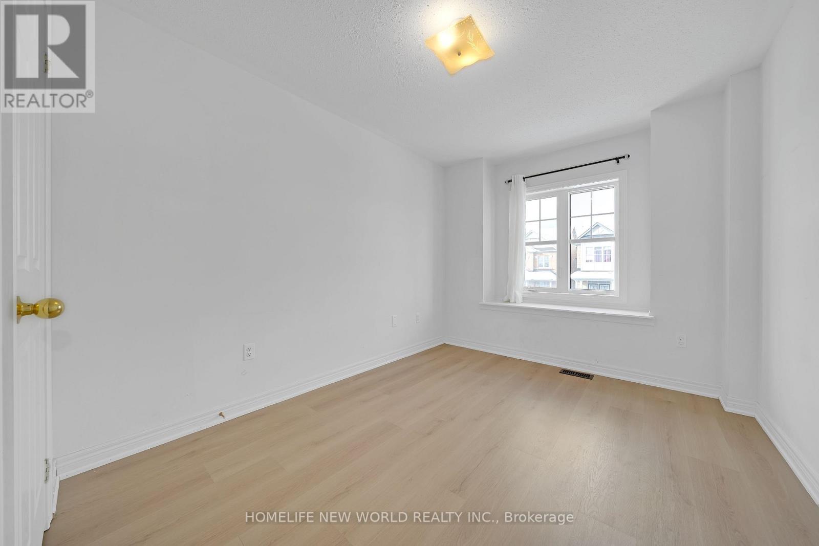 121 Christian Ritter Drive, Markham, Ontario  L6C 0V8 - Photo 9 - N12446718