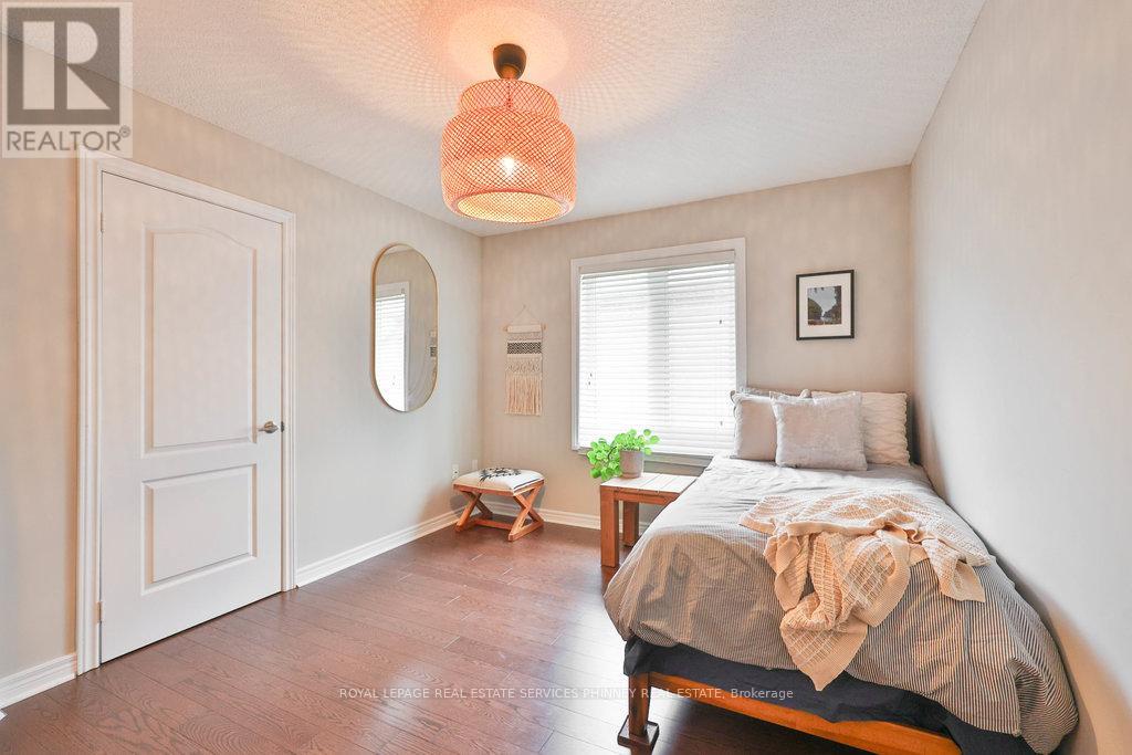 1025 Shaw Drive, Mississauga, Ontario  L5G 3Z3 - Photo 26 - W12476723