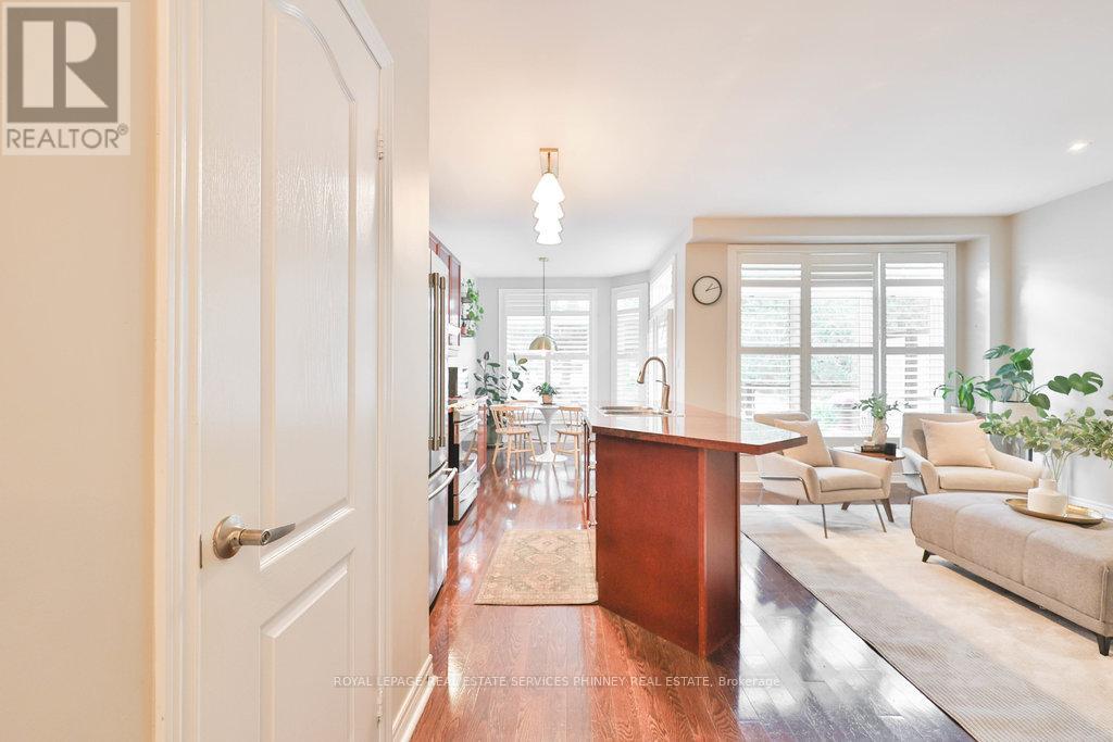 1025 Shaw Drive, Mississauga, Ontario  L5G 3Z3 - Photo 14 - W12476723