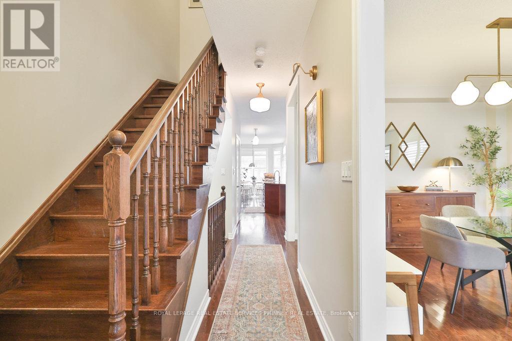 1025 Shaw Drive, Mississauga, Ontario  L5G 3Z3 - Photo 6 - W12476723