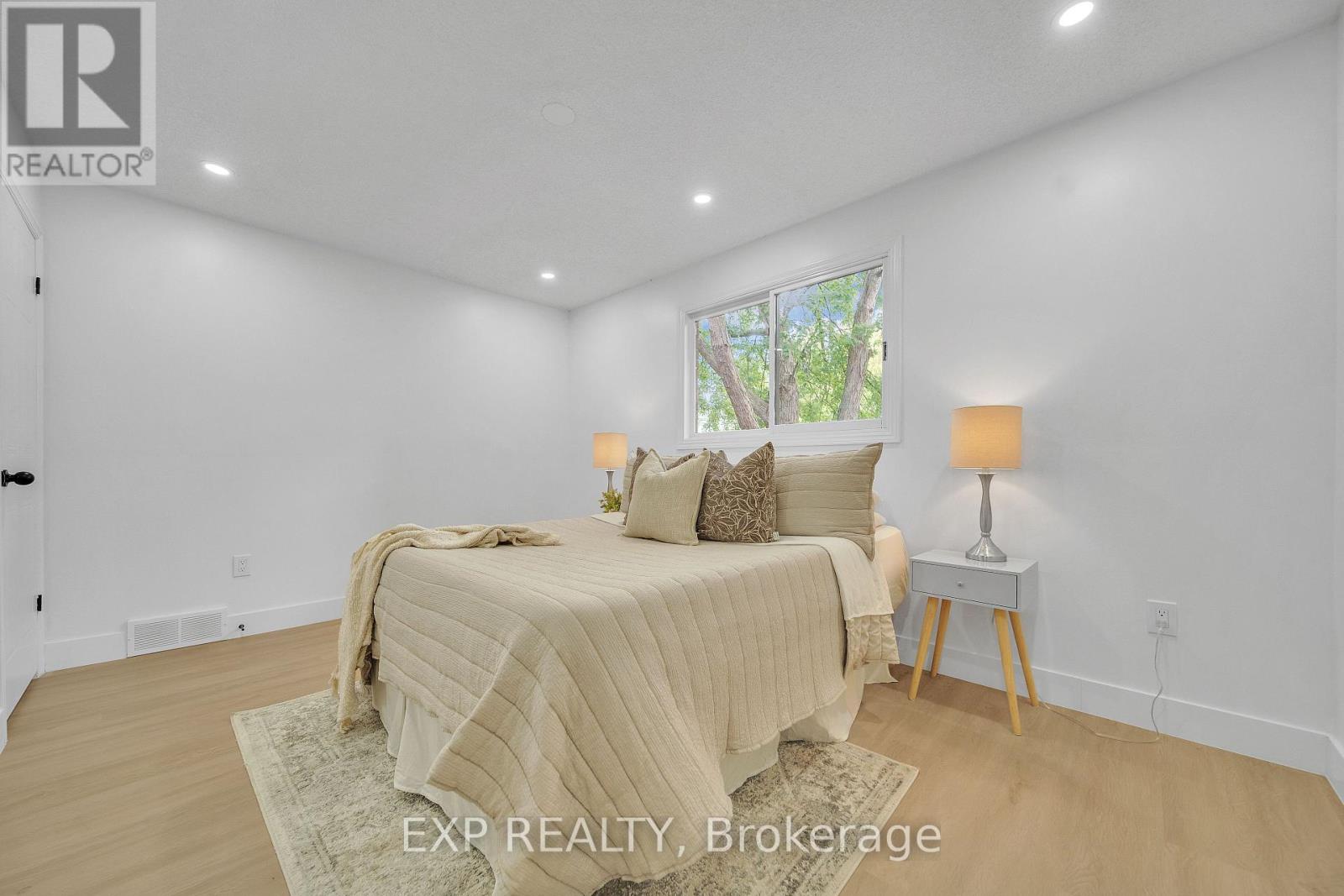 46 Bonaparte Lane, London East, Ontario  N5V 4A8 - Photo 11 - X12444248