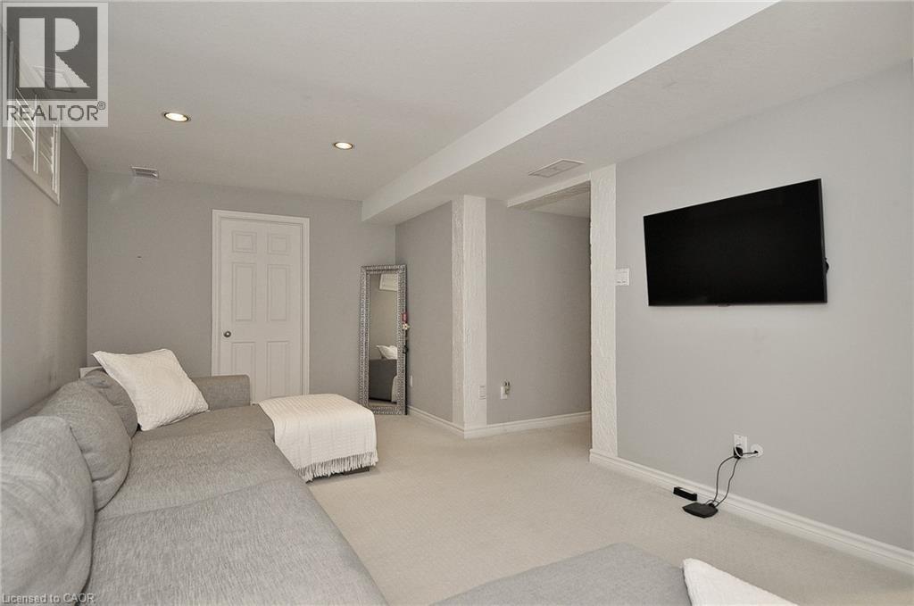 27 Woodmans Court, Kitchener, Ontario  N2P 2B2 - Photo 30 - 40793818