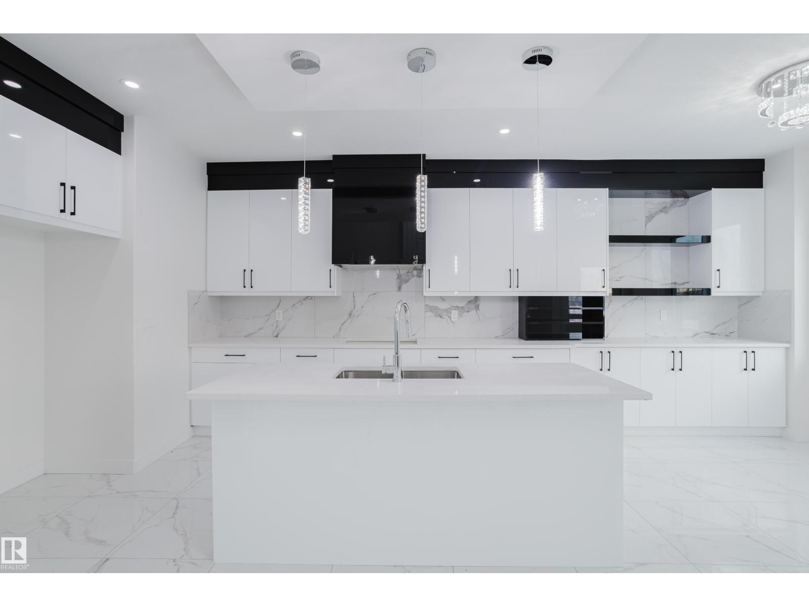 933 19 Av Nw, Edmonton, Alberta  T6T 2X4 - Photo 13 - E4468093