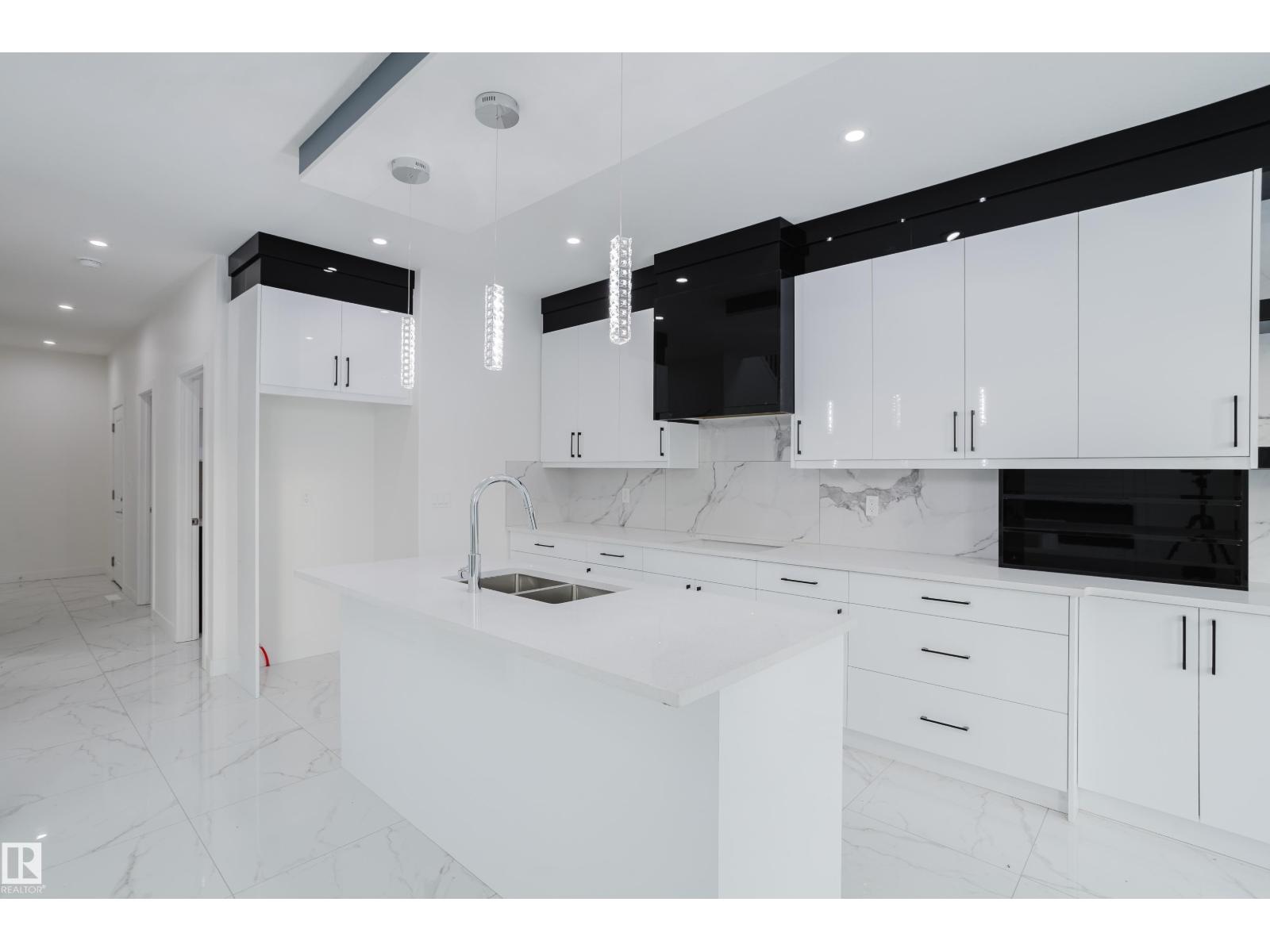 933 19 Av Nw, Edmonton, Alberta  T6T 2X4 - Photo 14 - E4468093