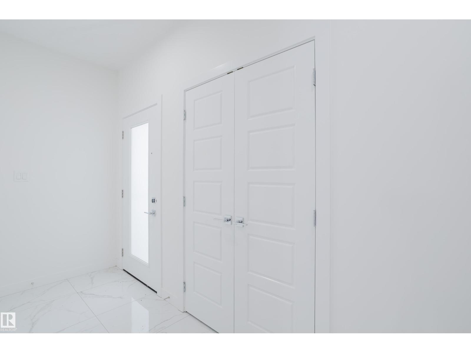 933 19 Av Nw, Edmonton, Alberta  T6T 2X4 - Photo 3 - E4468093