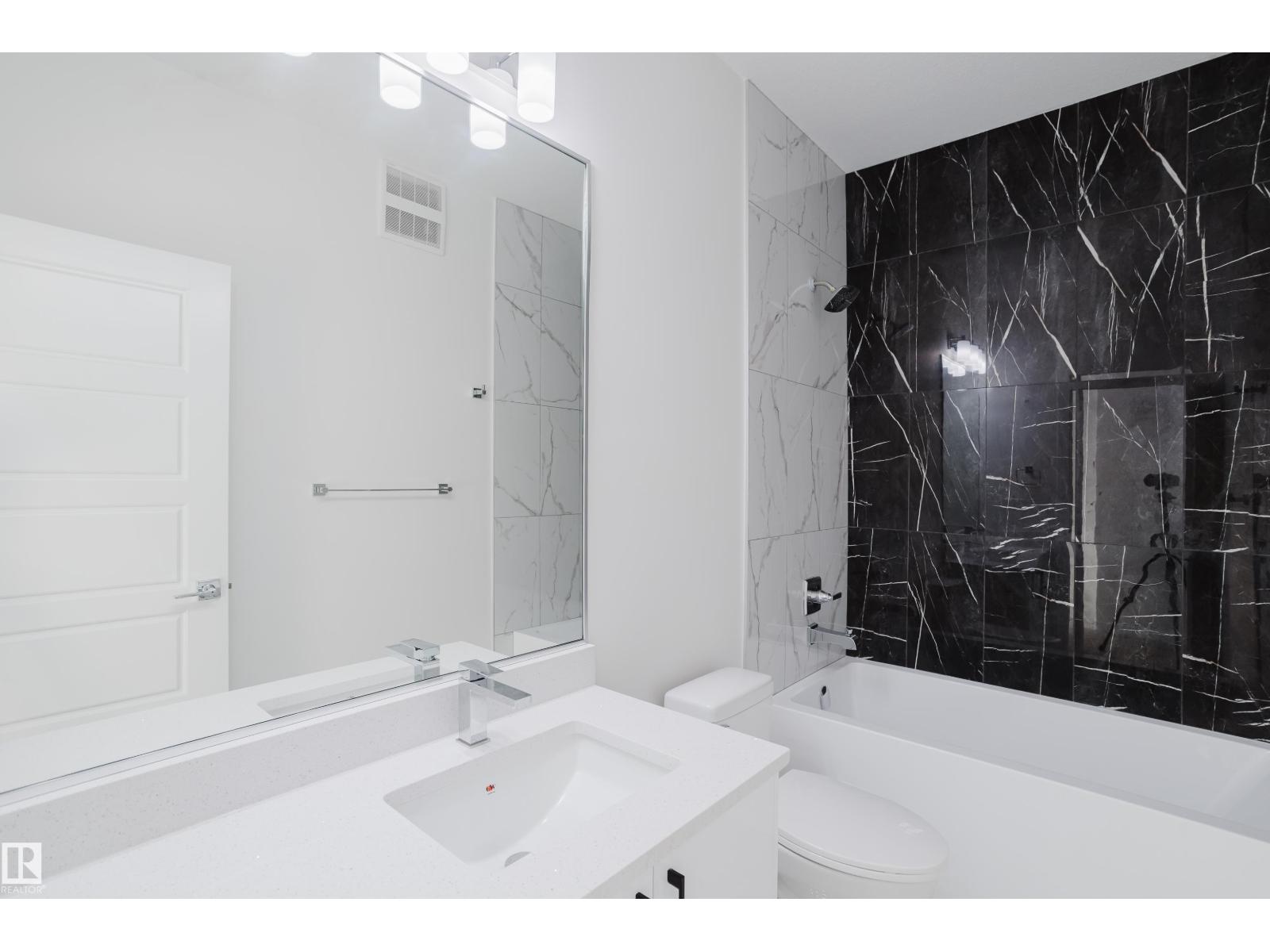 933 19 Av Nw, Edmonton, Alberta  T6T 2X4 - Photo 40 - E4468093