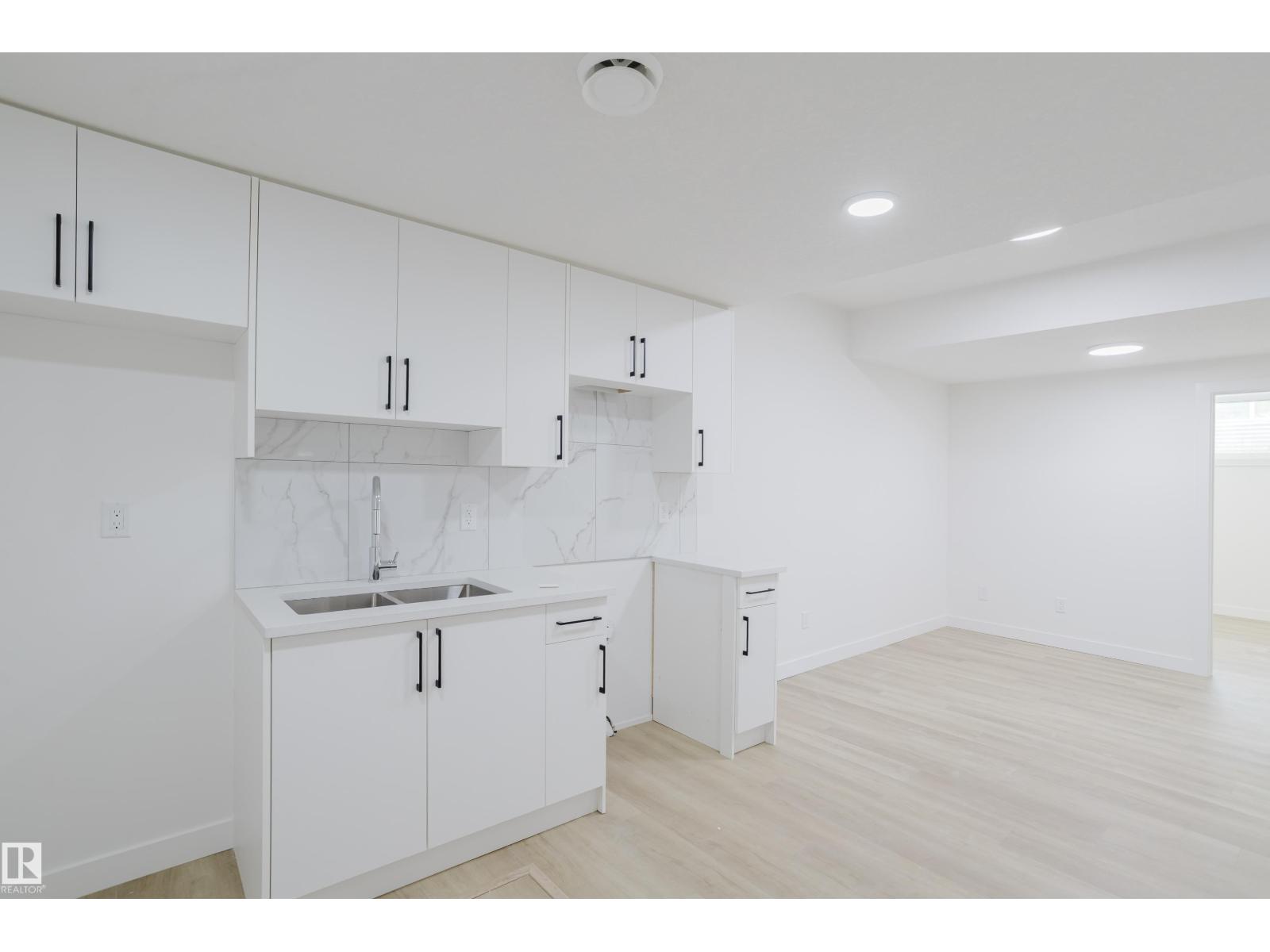 933 19 Av Nw, Edmonton, Alberta  T6T 2X4 - Photo 44 - E4468093