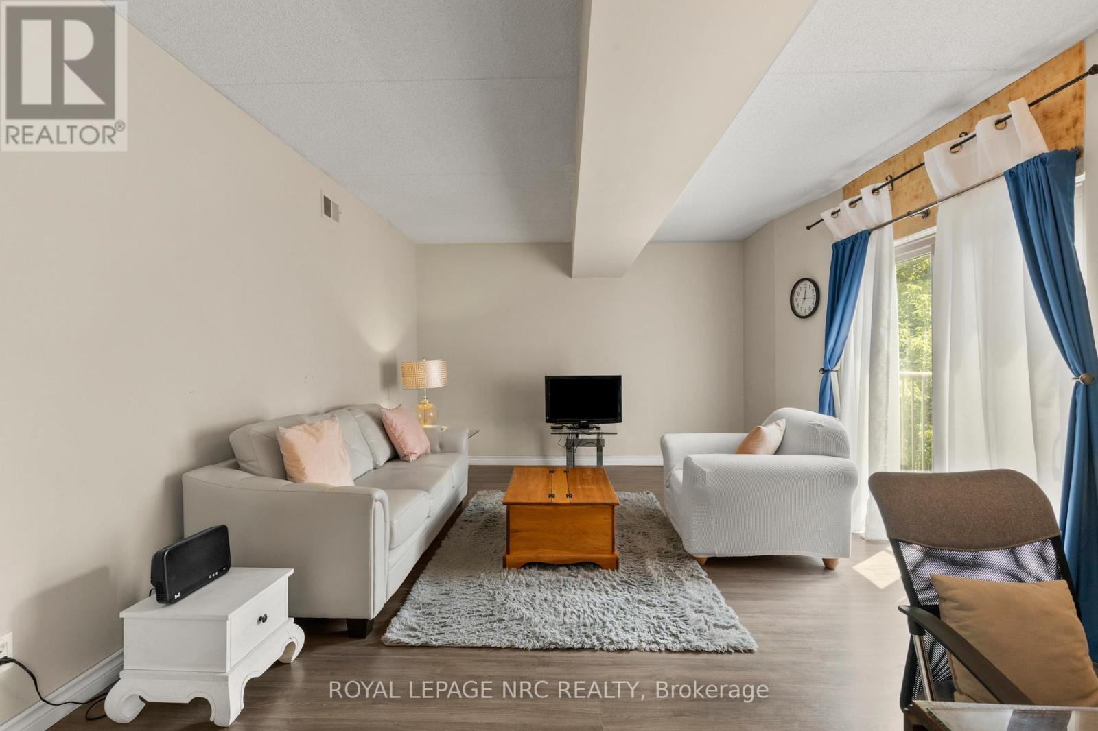 203 - 4872 Valley Way, Niagara Falls (Cherrywood), Ontario  L2E 1W3 - Photo 10 - X12631654