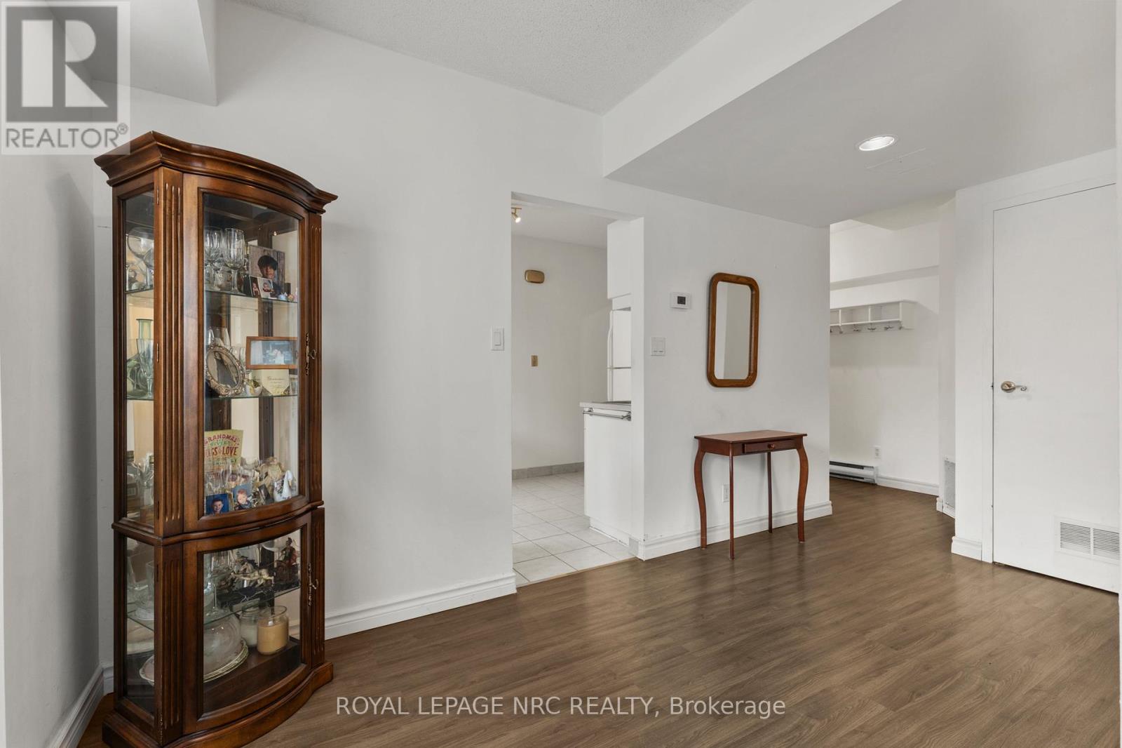 203 - 4872 Valley Way, Niagara Falls (Cherrywood), Ontario  L2E 1W3 - Photo 12 - X12631654