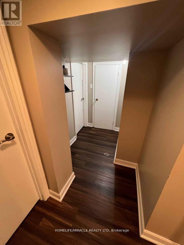 141 Bexhill Avenue, Toronto (Clairlea-Birchmount), Ontario  M1L 3C5 - Photo 4 - E12631630