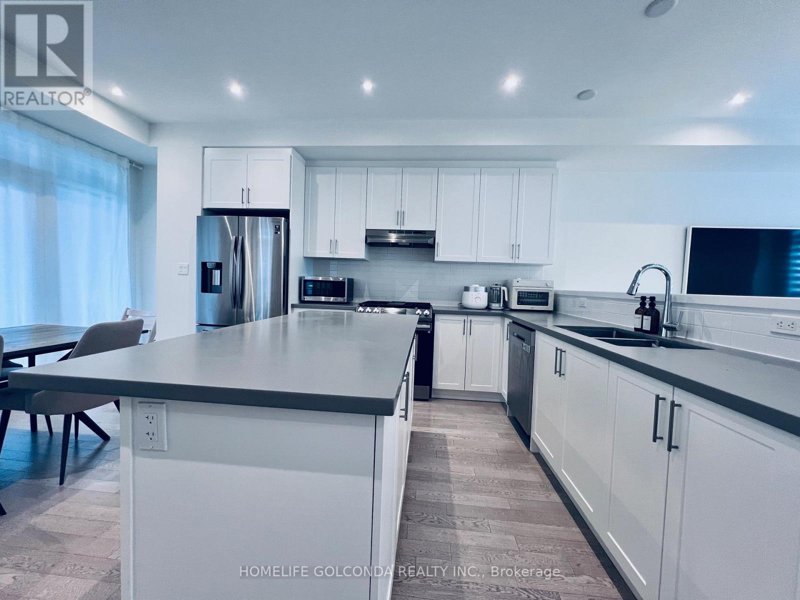 206 Moneypenny Place, Vaughan (Beverley Glen), Ontario  L4J 0K9 - Photo 10 - N12631622