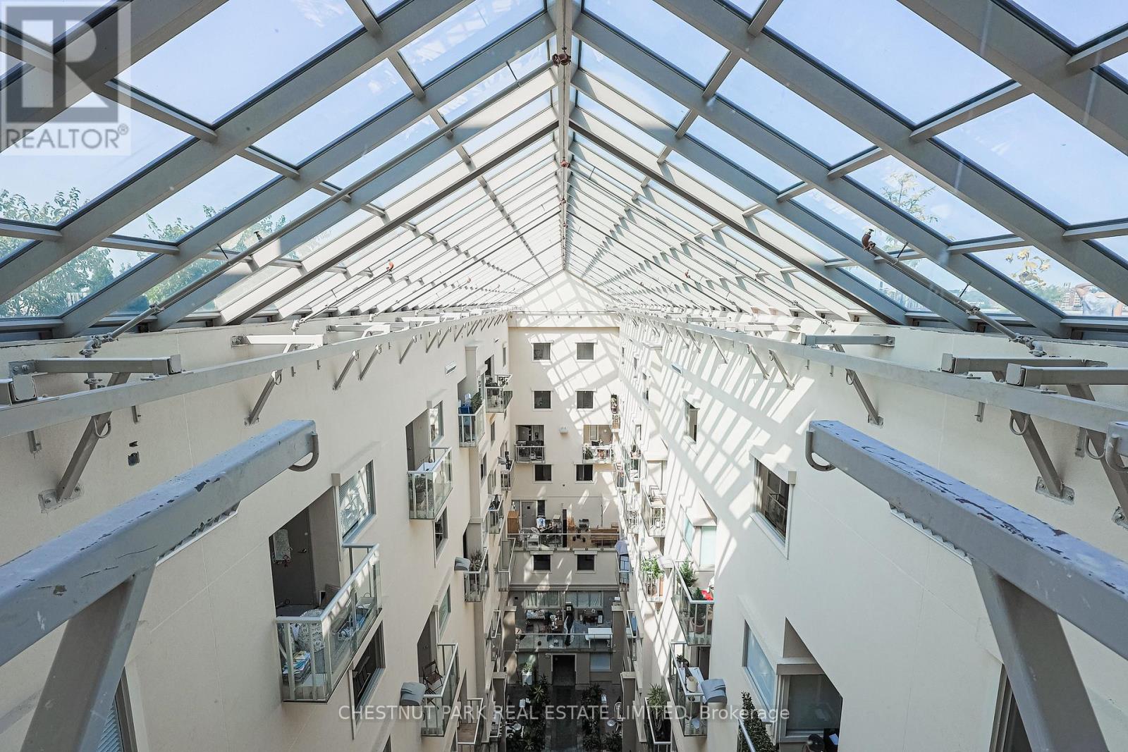 411 - 437 Roncesvalles Avenue, Toronto, Ontario  M6R 3B9 - Photo 40 - W12631640