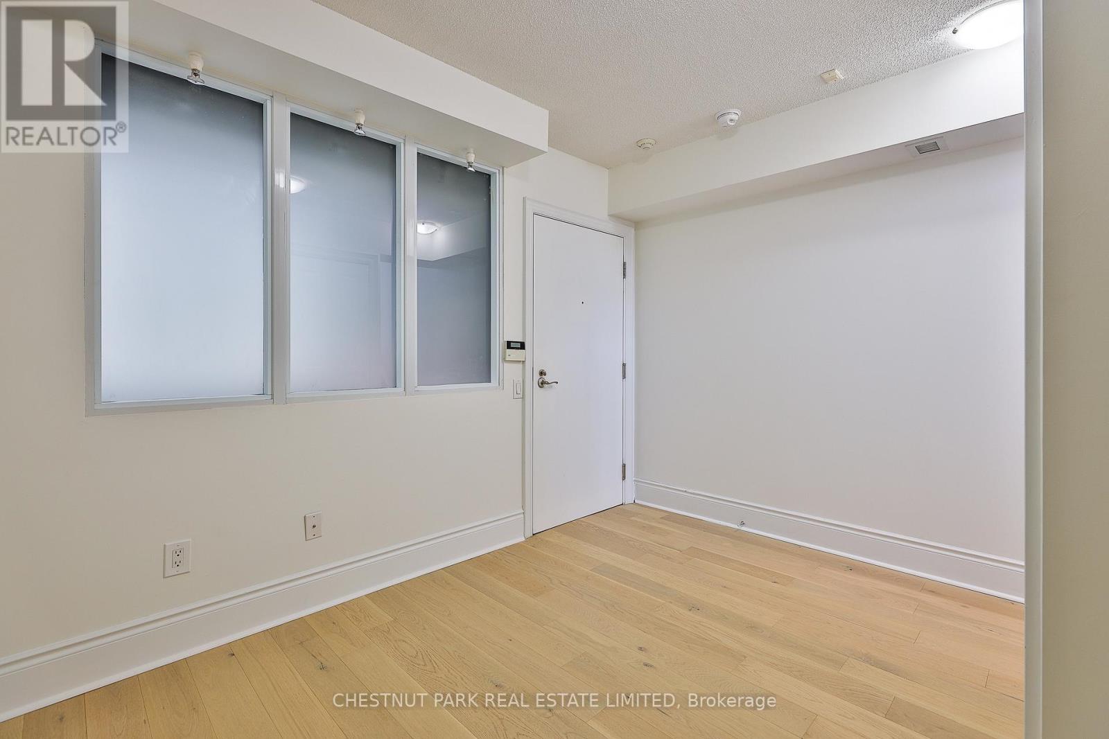 411 - 437 Roncesvalles Avenue, Toronto, Ontario  M6R 3B9 - Photo 8 - W12631640