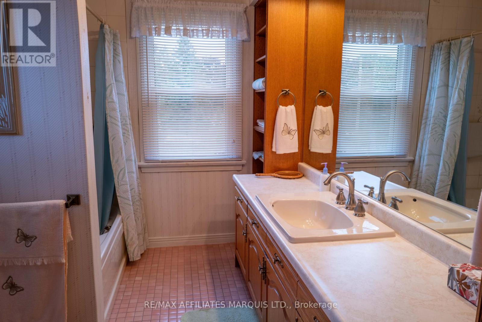 601 Fourth Street E, Cornwall, Ontario  K6H 2K1 - Photo 18 - X12422146