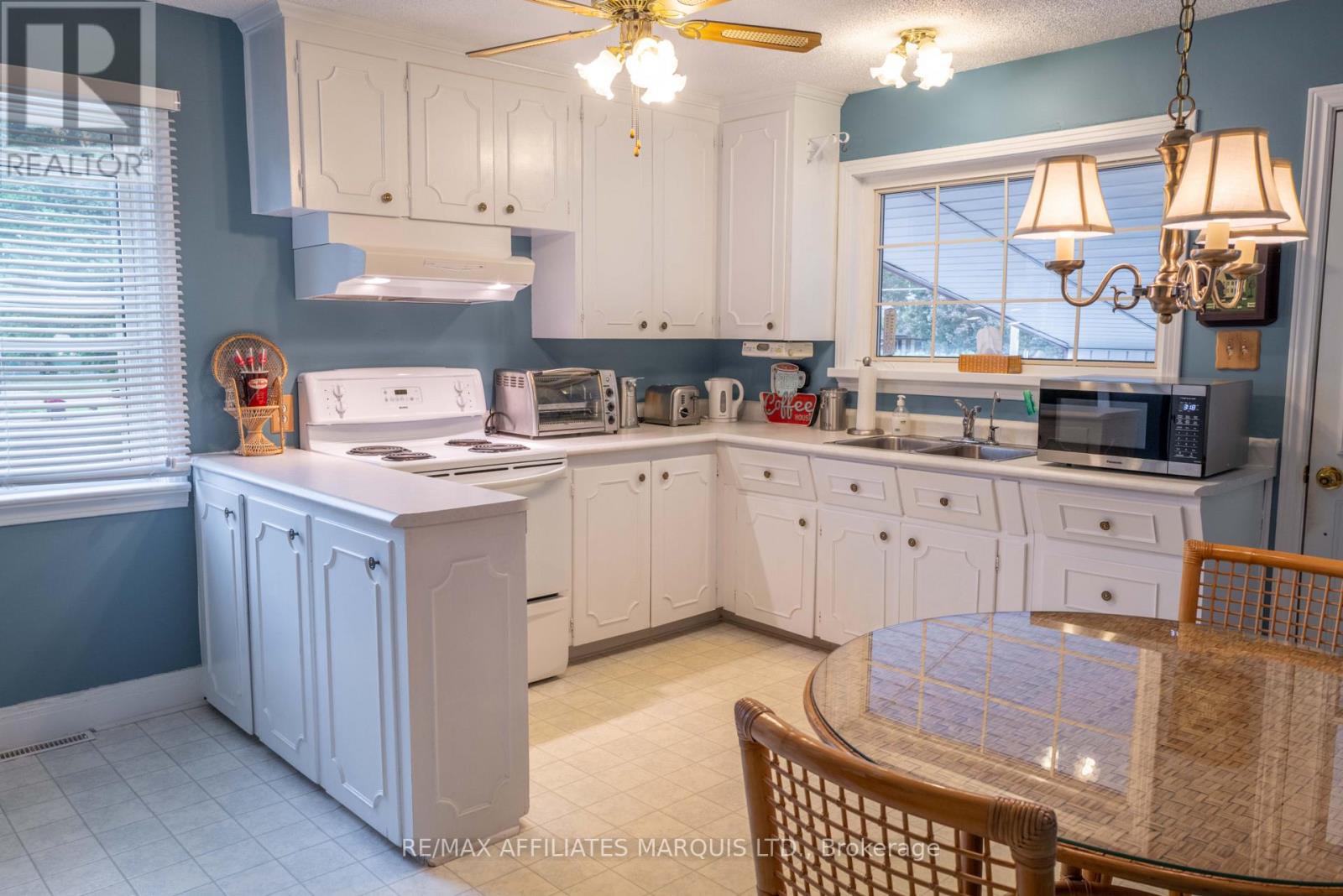 601 Fourth Street E, Cornwall, Ontario  K6H 2K1 - Photo 4 - X12422146