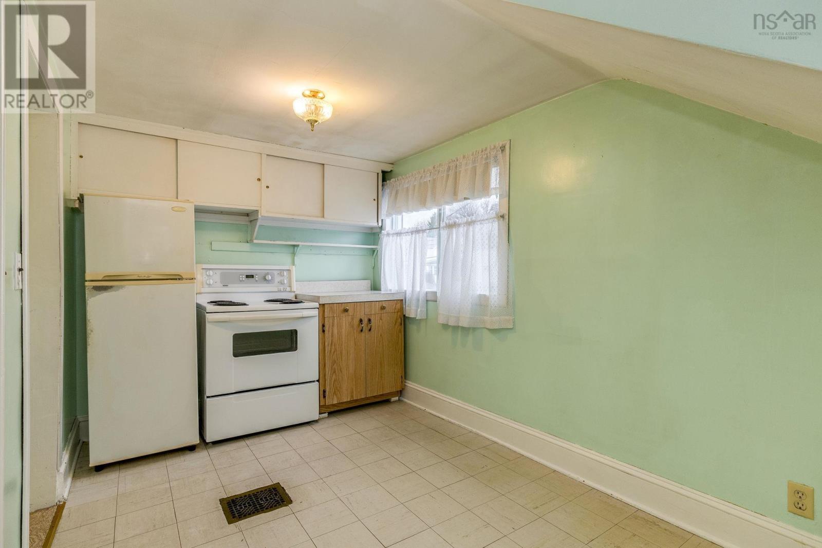 8 Ashdale Avenue, Halifax, Nova Scotia  B3N 2C8 - Photo 27 - 202529229