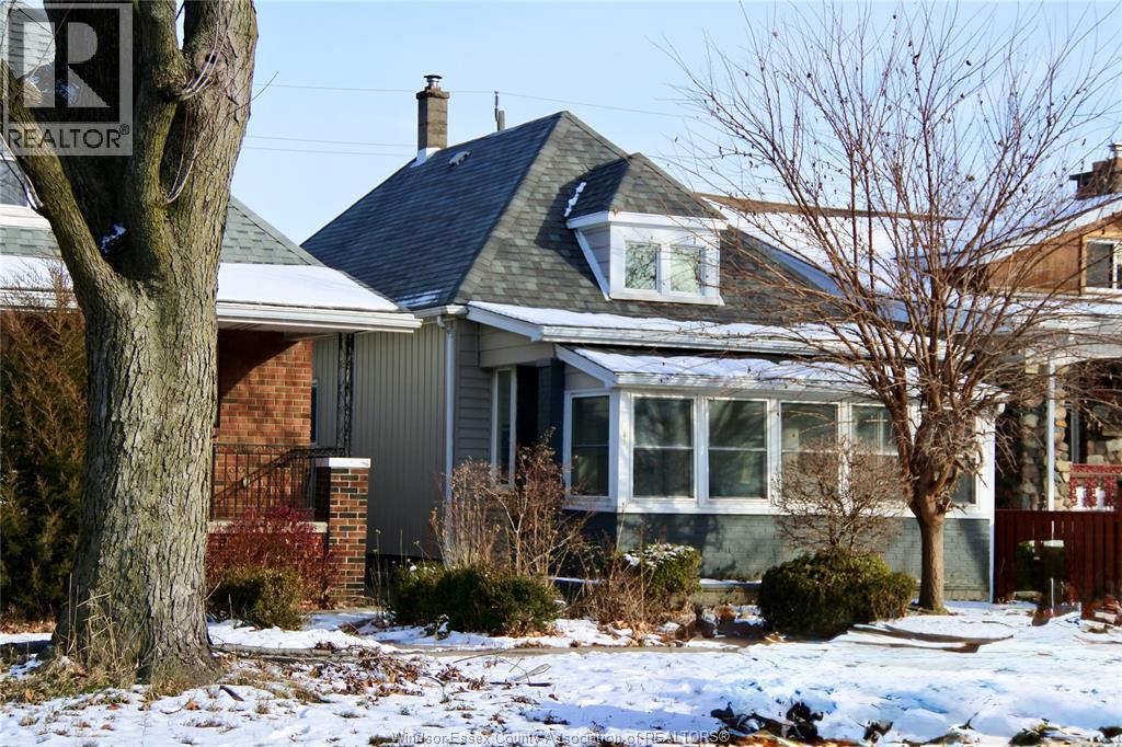 1062 Howard Avenue, Windsor, Ontario N9A 1S7 - Photo 2 - 25031431