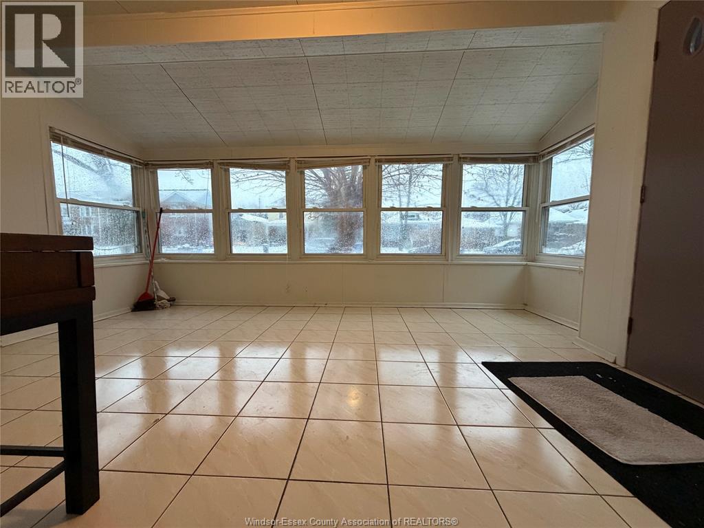 1062 Howard Avenue, Windsor, Ontario N9A 1S7 - Photo 6 - 25031431