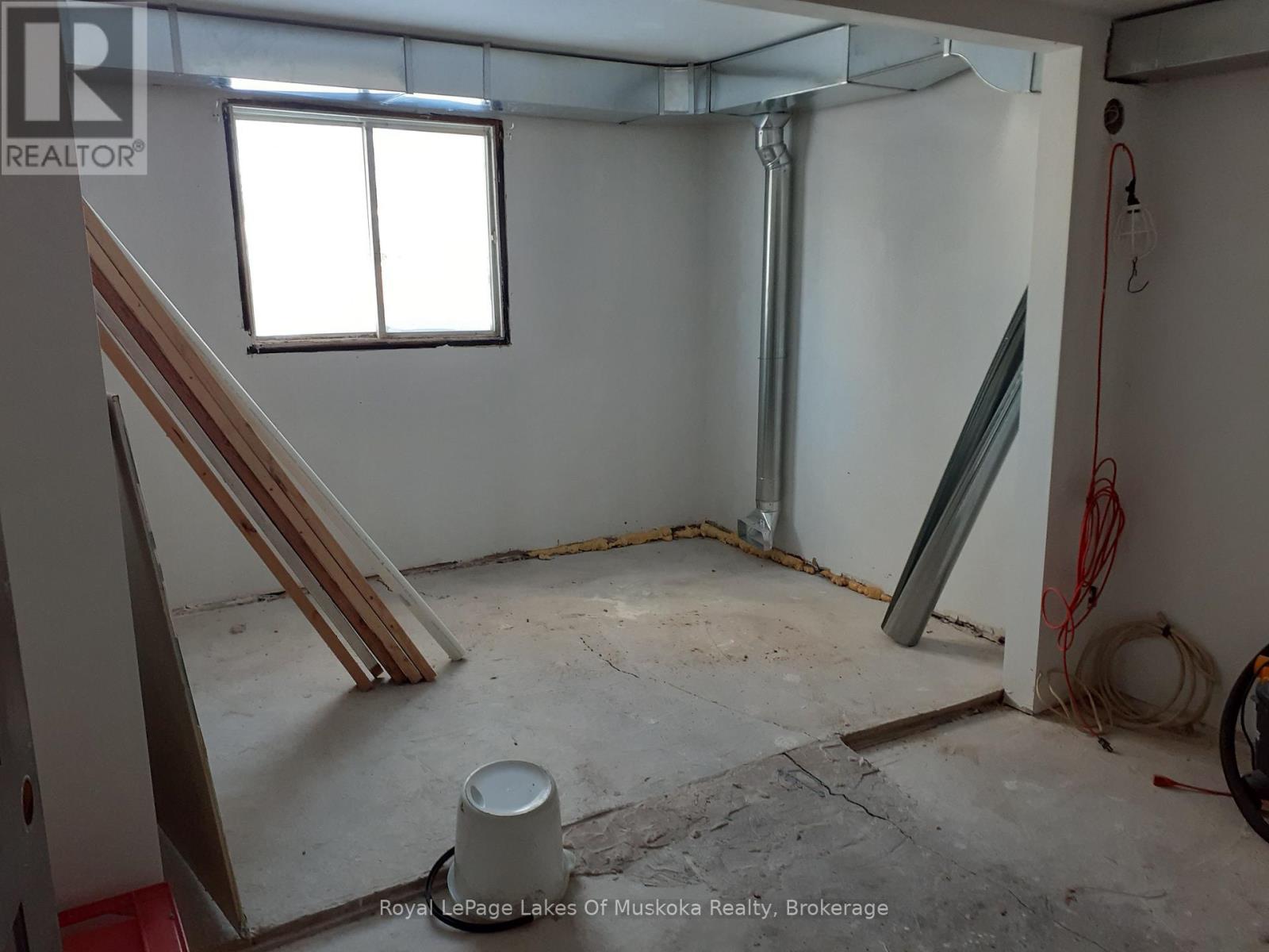 560 John Street N, Gravenhurst, Ontario P1P 1G2 - Photo 19 - X12630564