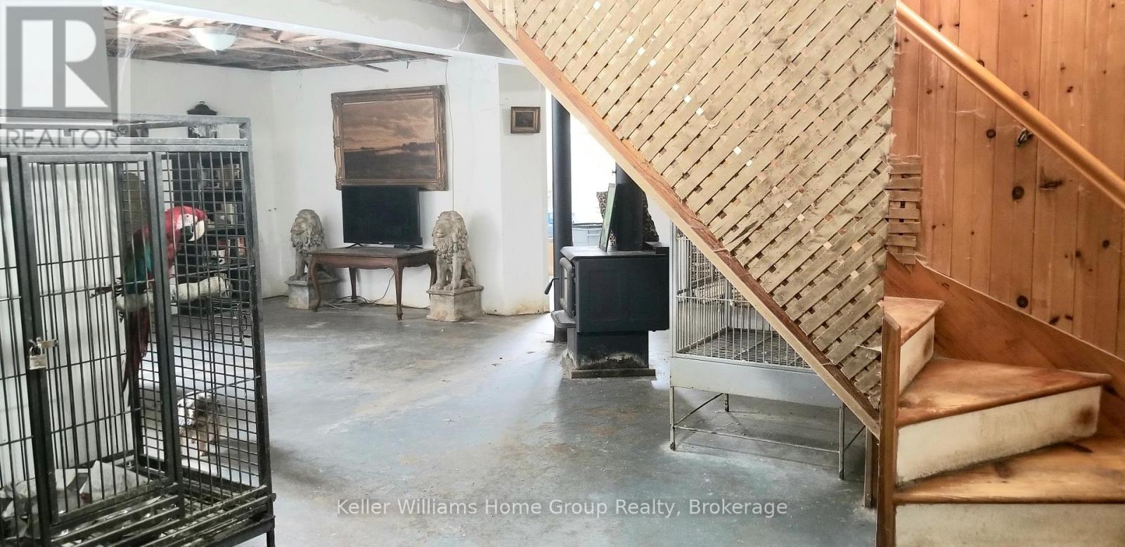 125 North Diagonal Road, South Bruce Peninsula, Ontario N0H 2T0 - Photo 39 - X12419545