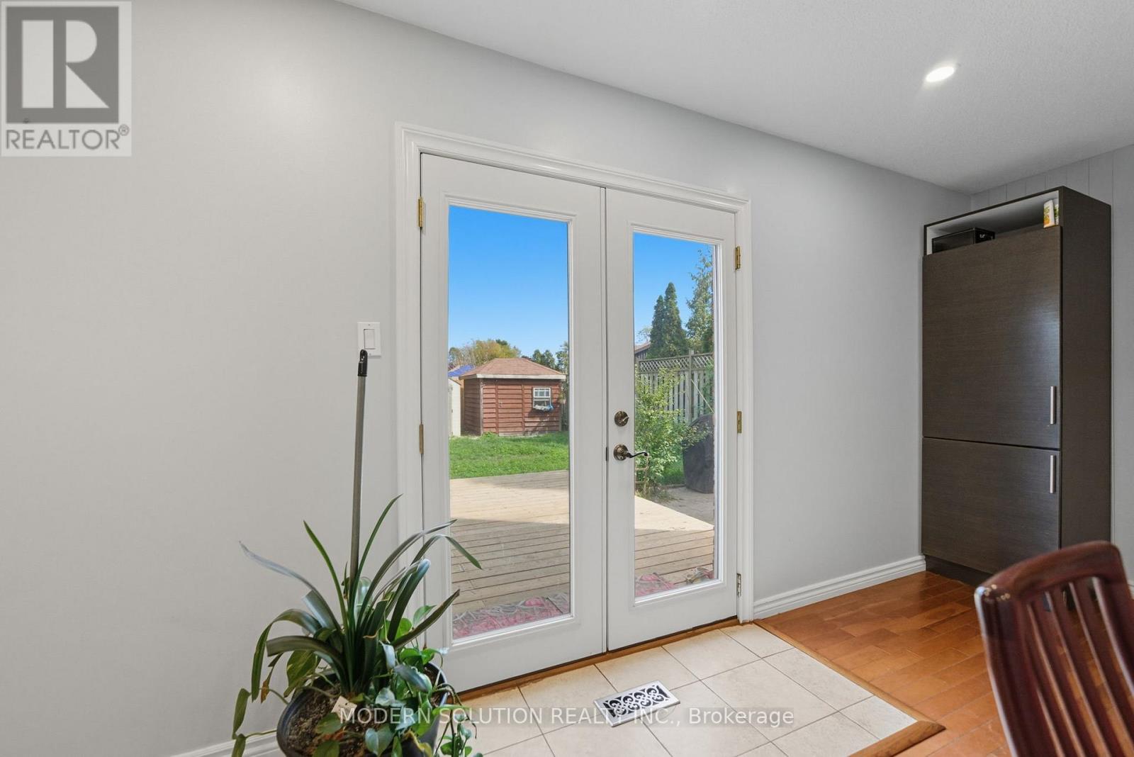 5 Woodlawn Court, Whitby, Ontario  L1N 6R4 - Photo 13 - E12631670