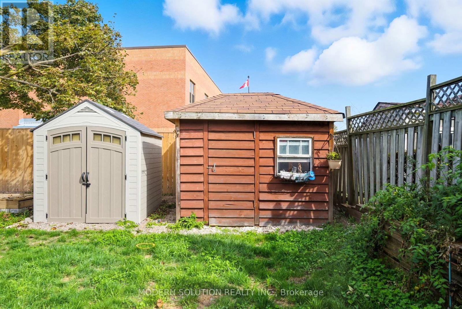 5 Woodlawn Court, Whitby, Ontario  L1N 6R4 - Photo 35 - E12631670