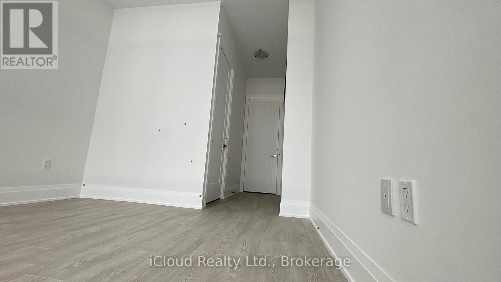 Ph114 - 412 Silver Maple Road, Oakville, Ontario  L6H 7X8 - Photo 17 - W12631678