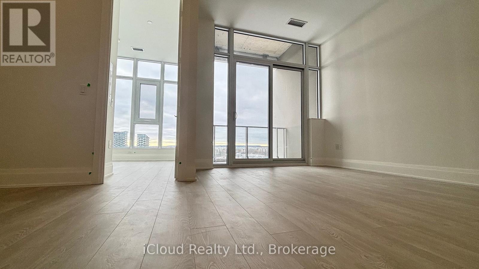 Ph114 - 412 Silver Maple Road, Oakville, Ontario  L6H 7X8 - Photo 9 - W12631678