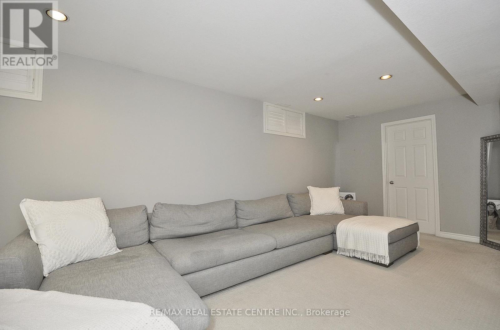 27 Woodmans Court, Kitchener, Ontario  N2P 2B2 - Photo 28 - X12631668