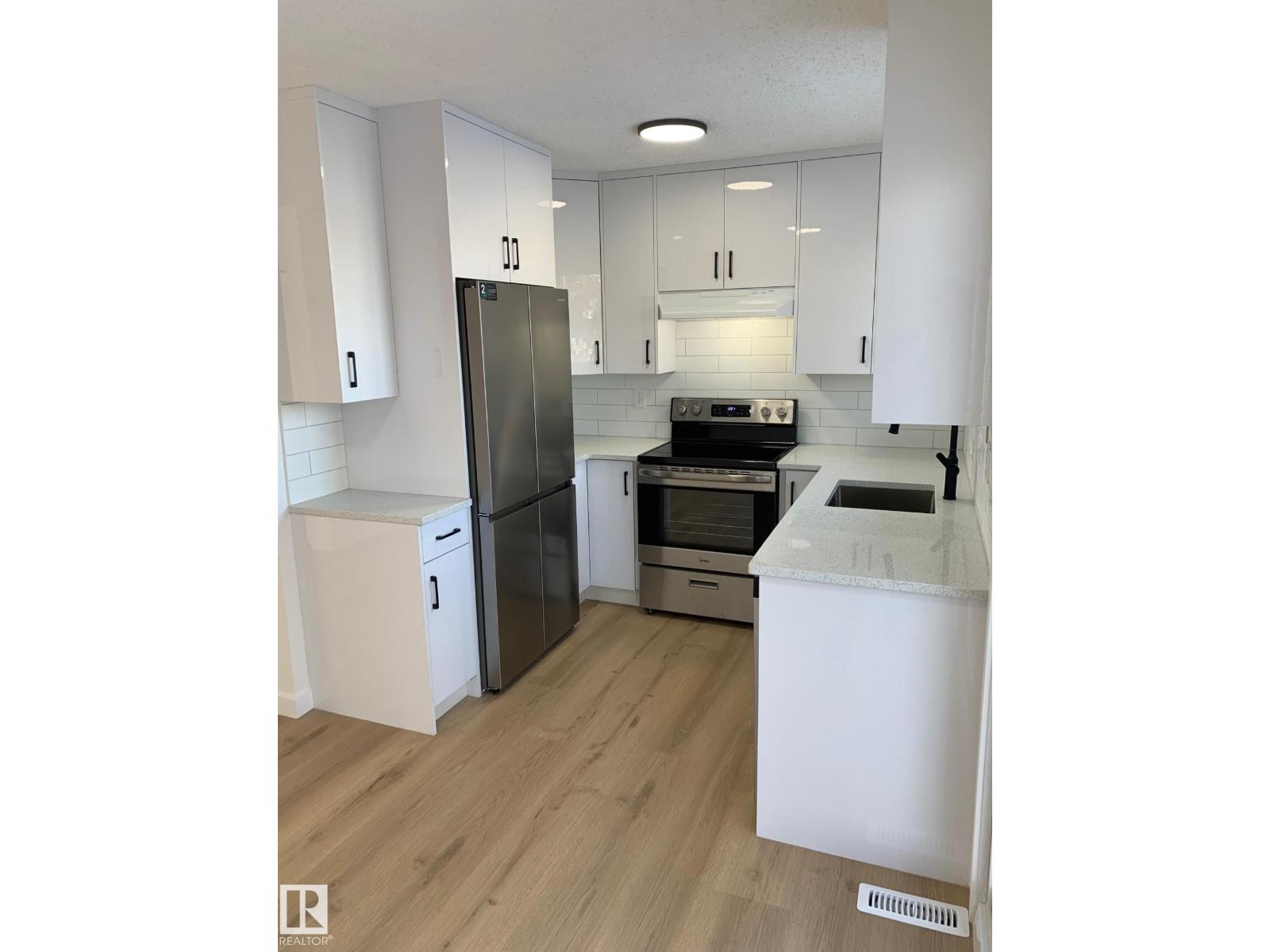 Unknown Address, ,    - Photo 2 - E4468098