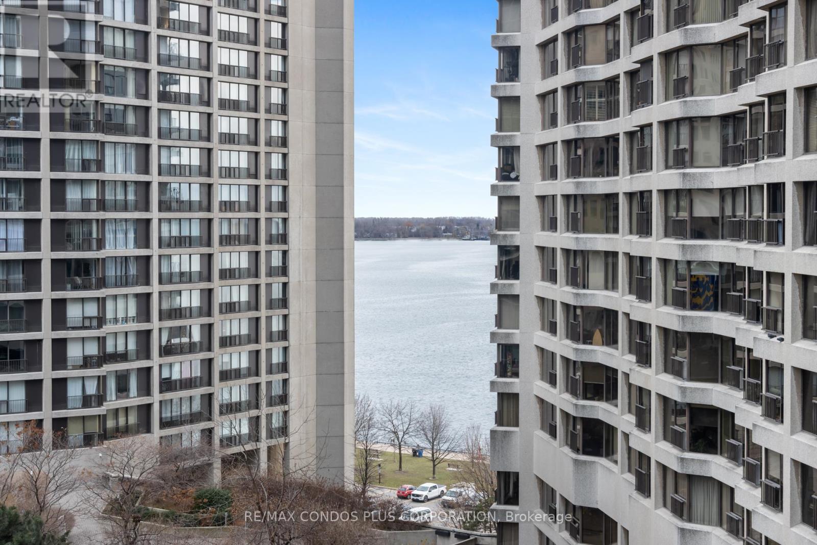1318 - 55 Harbour Square, Toronto, Ontario  M5J 2L1 - Photo 34 - C12631490