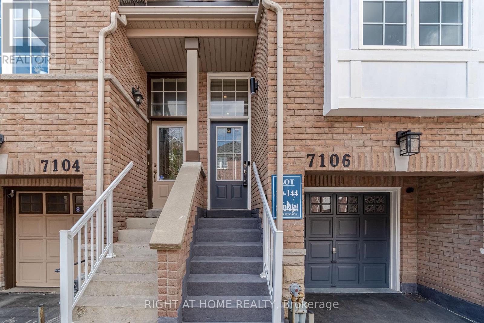 7106 Chatham Court, Mississauga, Ontario  L5N 8R1 - Photo 3 - W12631360