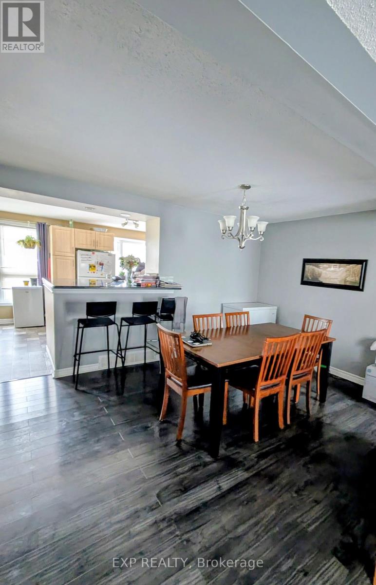 3d Crestlea Crescent, Ottawa, Ontario  K2G 4N1 - Photo 7 - X12631626