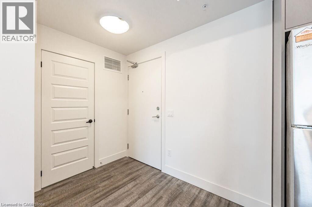 107 Roger Street Unit# 203, Waterloo, Ontario  N2J 0G3 - Photo 4 - 40793493