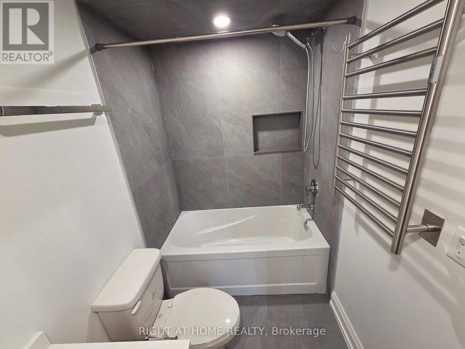 Bf - 55 Camberwell Road, Toronto, Ontario  M6C 3E7 - Photo 8 - C12631680