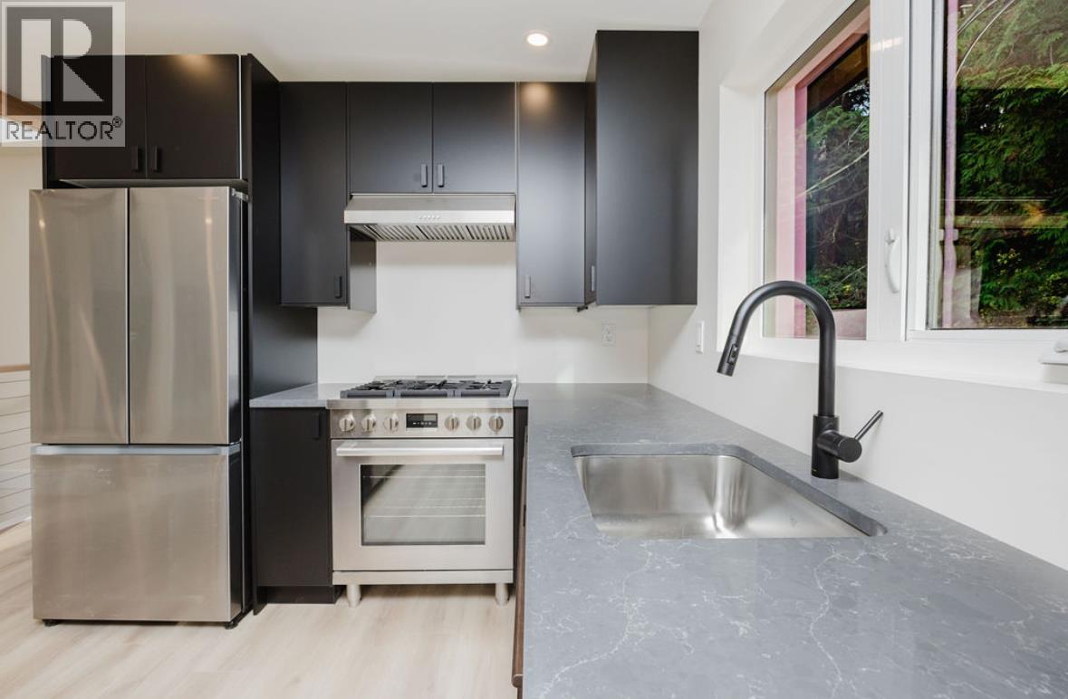 6960 Sunshine Coast Highway, Sechelt, British Columbia V7Z 0N2 - Photo 9 - R3073511