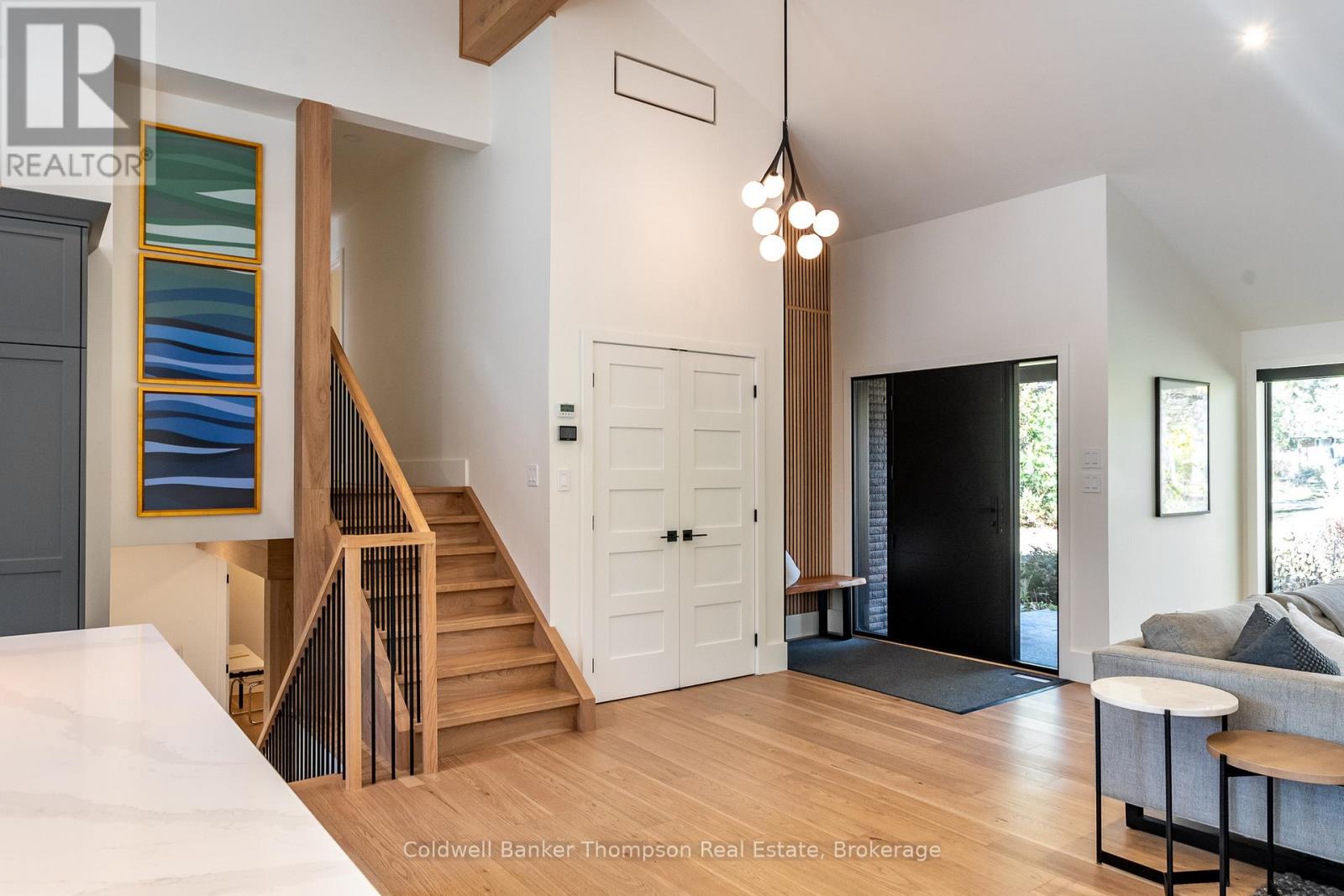 295 Echo Bay Road, Huntsville, Ontario P1H 1R4 - Photo 4 - X12497710