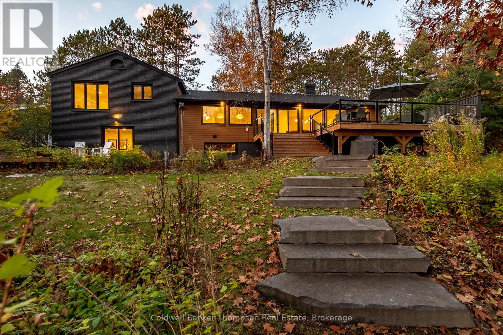 295 Echo Bay Road, Huntsville, Ontario P1H 1R4 - Photo 2 - X12497710