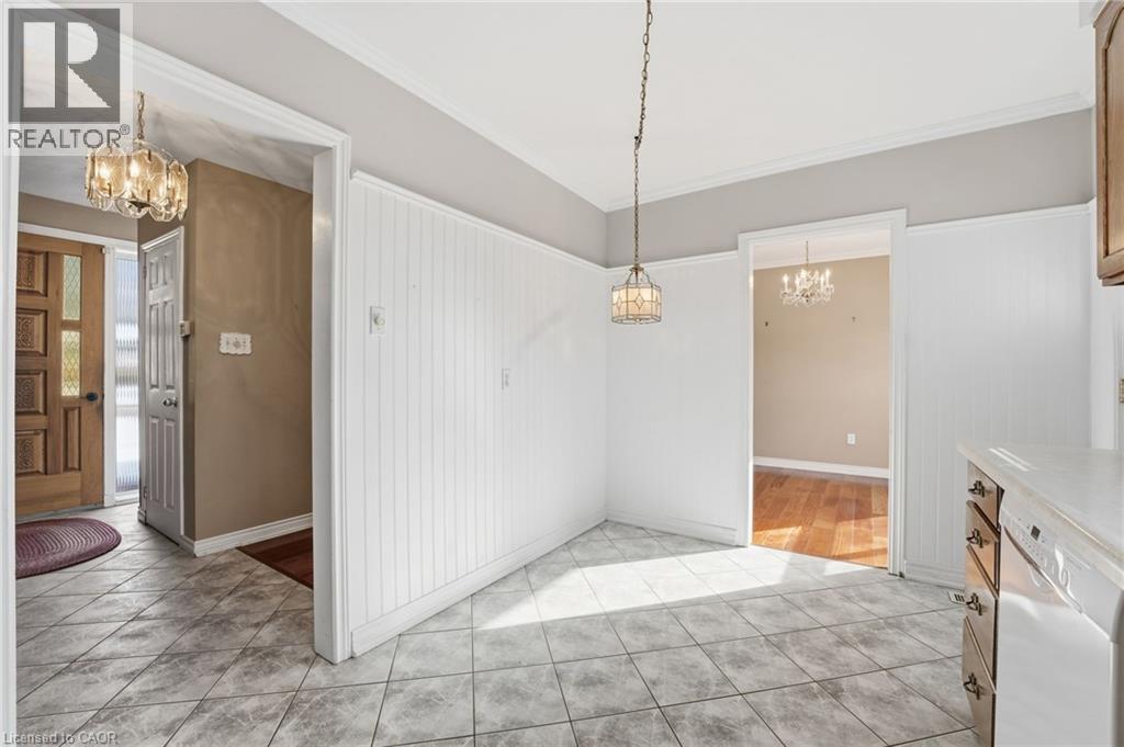 184 Foxbar Road, Burlington, Ontario  L7L 2Z9 - Photo 7 - 40791225