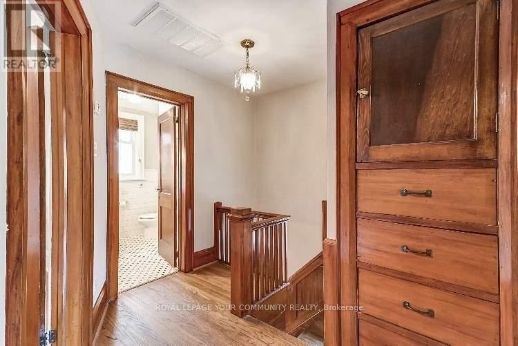 267 Westmount Avenue, Toronto, Ontario  M6E 3M9 - Photo 15 - C12631708