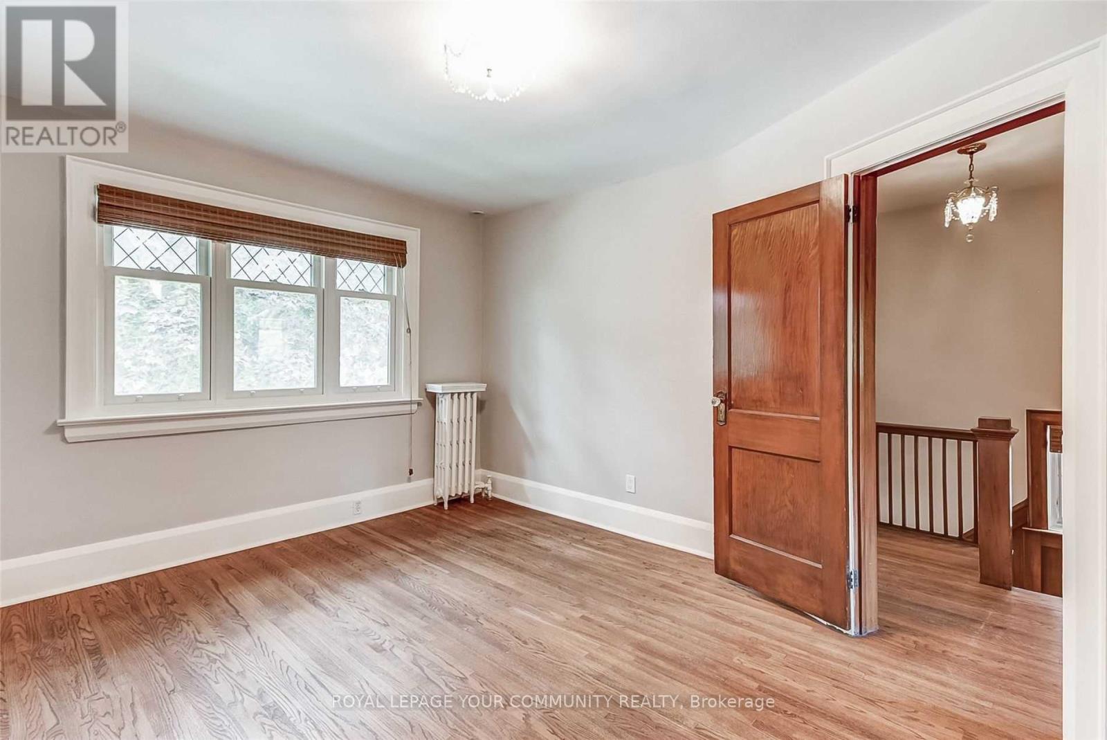 267 Westmount Avenue, Toronto, Ontario  M6E 3M9 - Photo 18 - C12631708