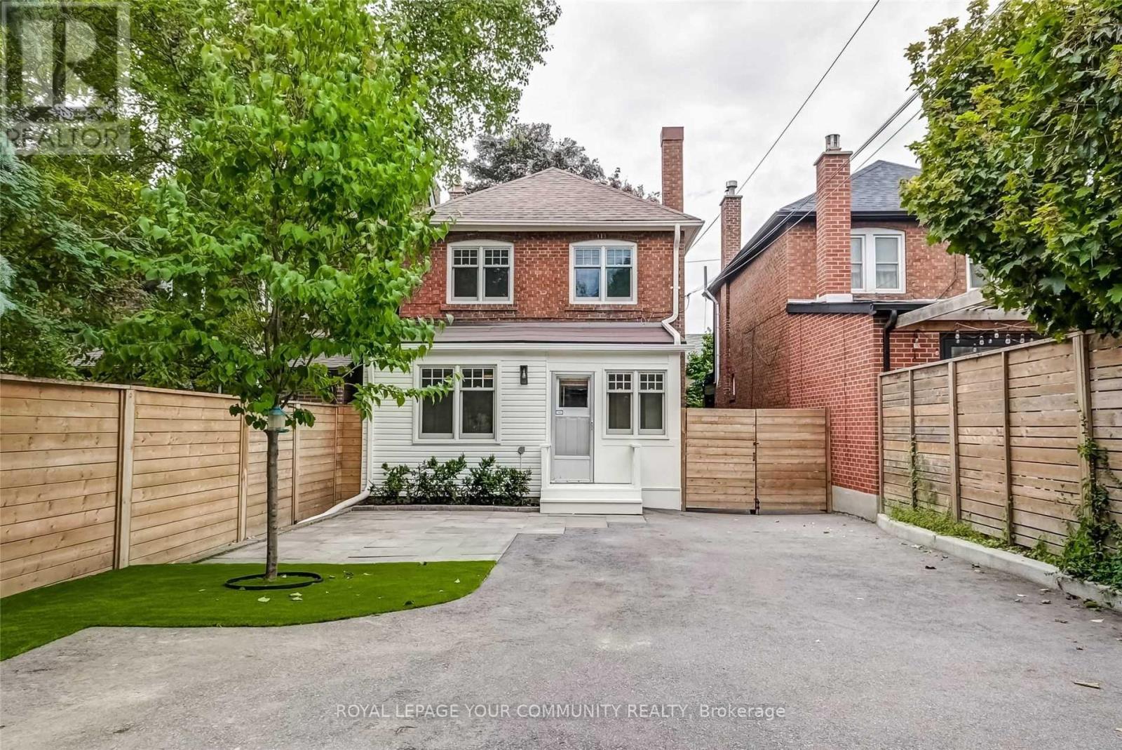 267 Westmount Avenue, Toronto, Ontario  M6E 3M9 - Photo 24 - C12631708