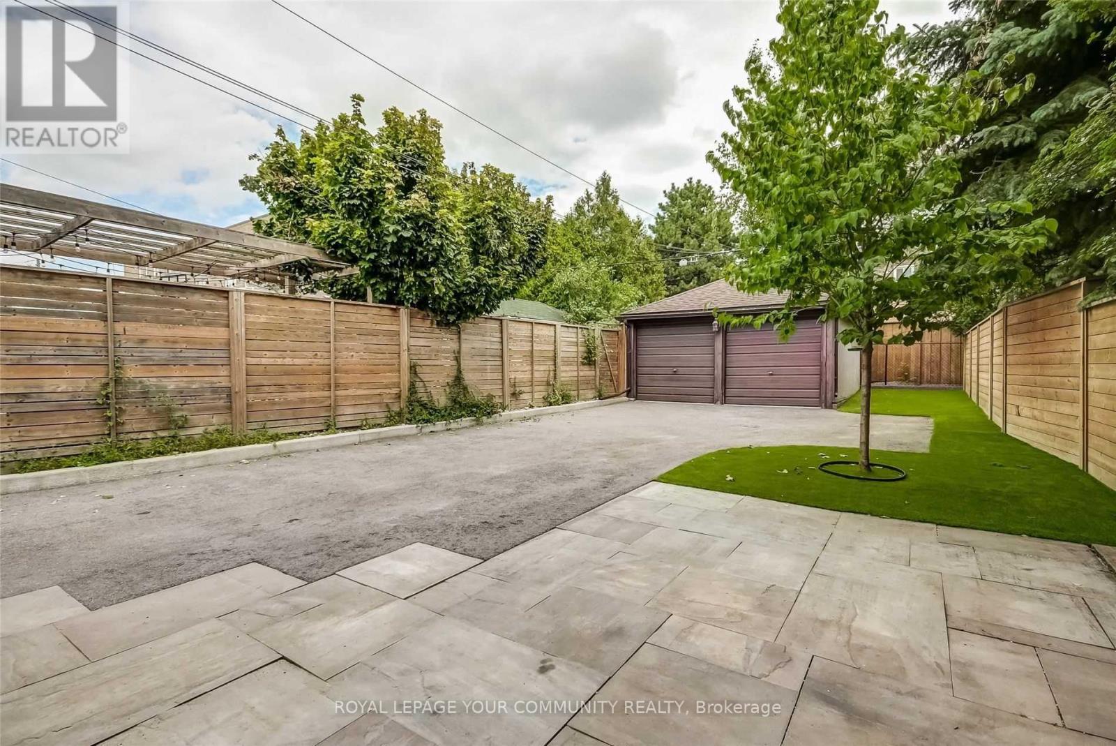 267 Westmount Avenue, Toronto, Ontario  M6E 3M9 - Photo 25 - C12631708