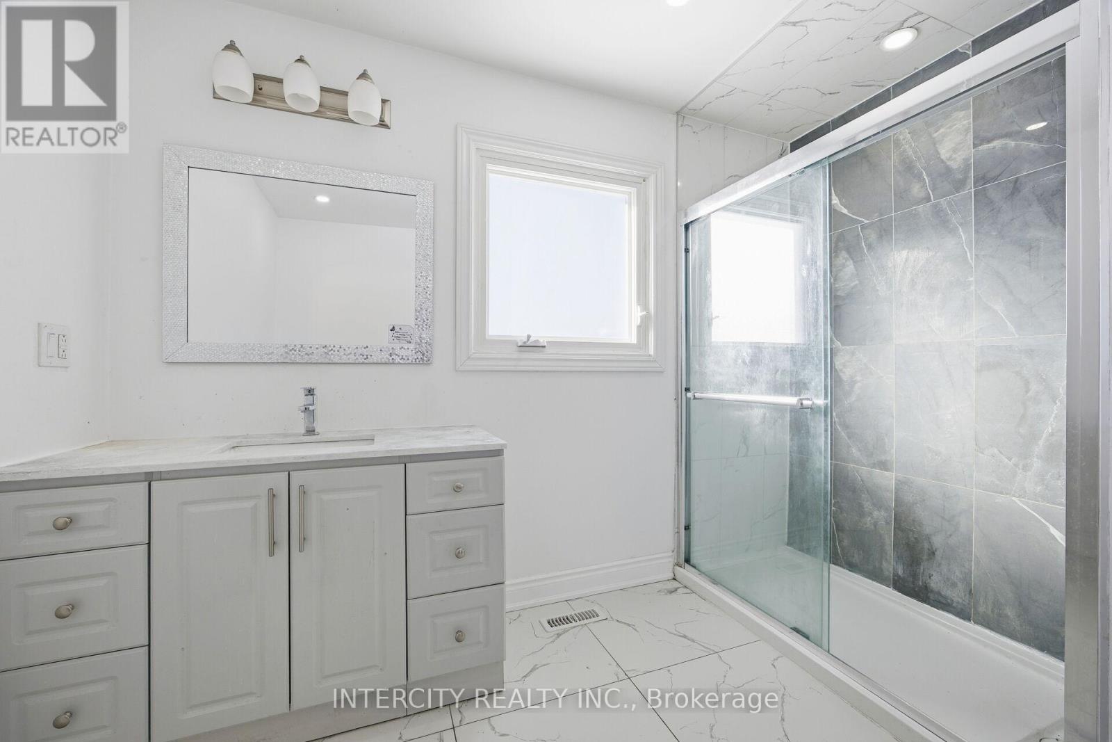 45 Merganser Crescent, Brampton, Ontario  L6W 4G2 - Photo 25 - W12629906