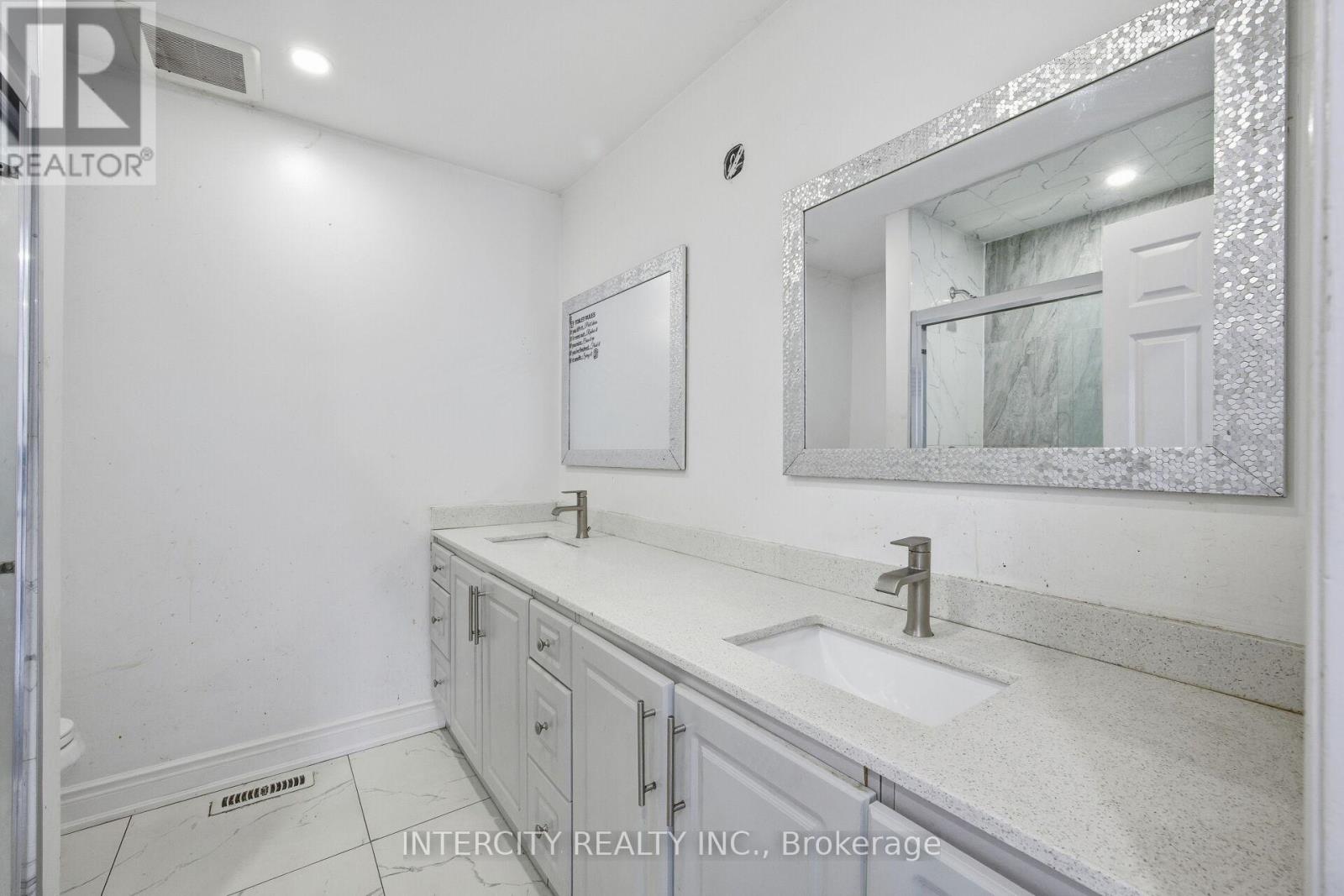 45 Merganser Crescent, Brampton, Ontario  L6W 4G2 - Photo 33 - W12629906