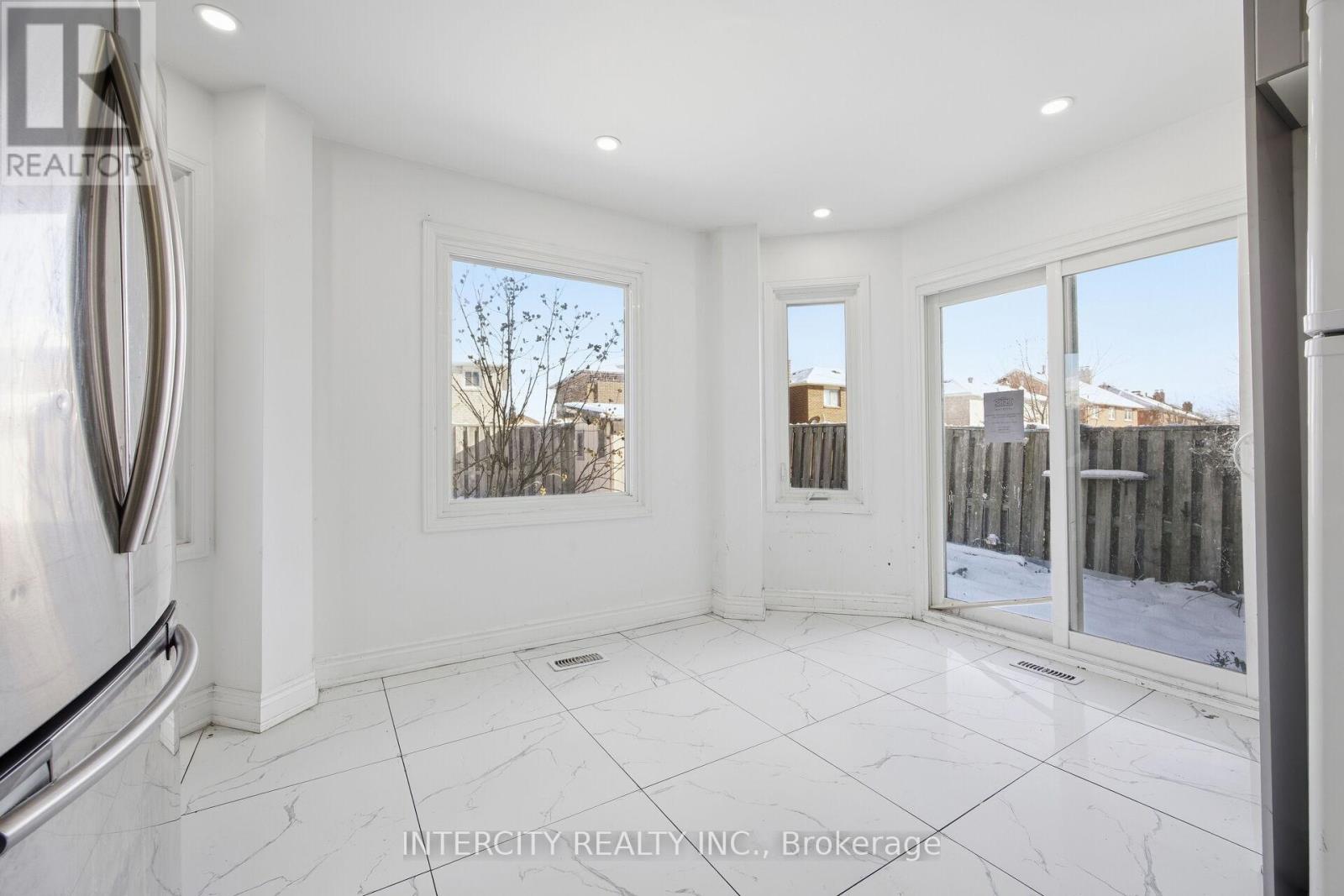 45 Merganser Crescent, Brampton, Ontario  L6W 4G2 - Photo 13 - W12629906