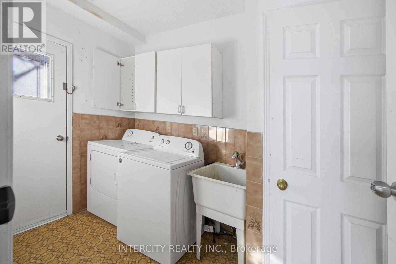 45 Merganser Crescent, Brampton, Ontario  L6W 4G2 - Photo 17 - W12629906