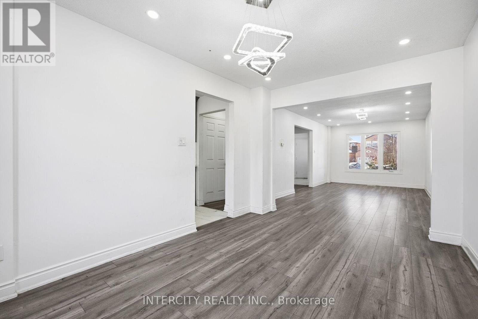 45 Merganser Crescent, Brampton, Ontario  L6W 4G2 - Photo 9 - W12629906