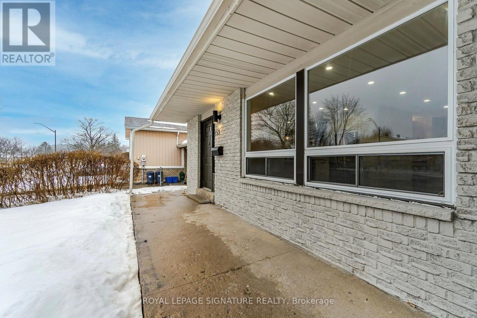 453 Leacock Drive, Barrie, Ontario  L4N 4X6 - Photo 2 - S12631700