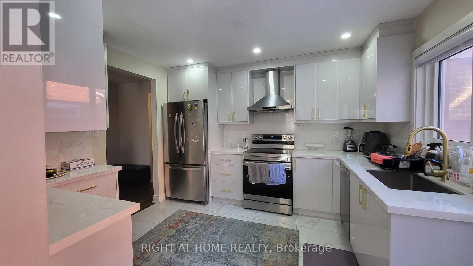 626 ABANA ROAD, Mississauga, Ontario